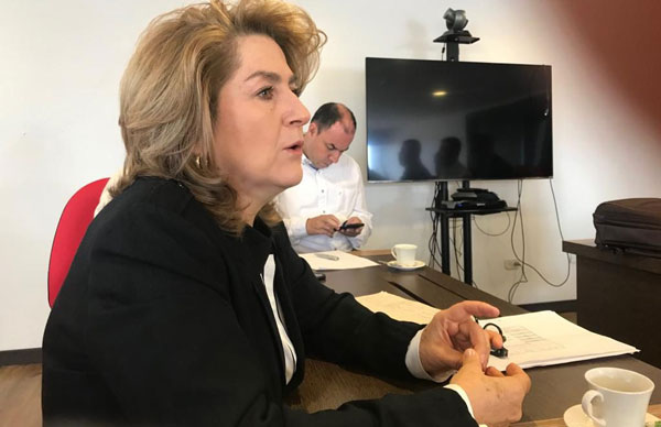 elsa galdys en despacho 2